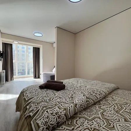 Апартаменти Near Pechersk Metro Station *