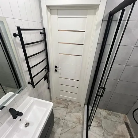 Апартаменты Near Pechersk Metro Station *
