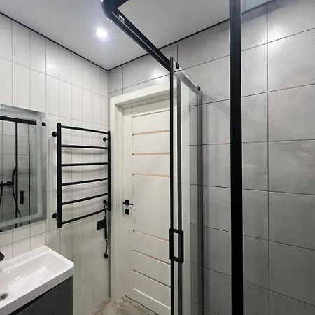 Апартаменты Near Pechersk Metro Station